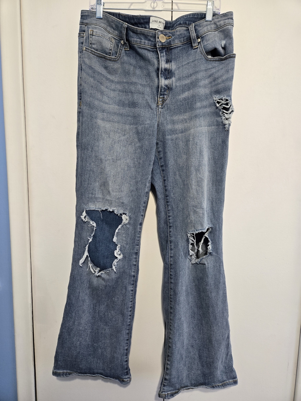 Lane Bryant Distressed Bootcut Jeans Women’s Size 16 Flex Magic‎ Waistband